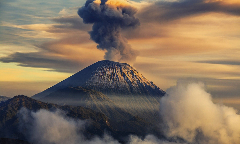 Riesgos y beneficios de la actividad volcánica