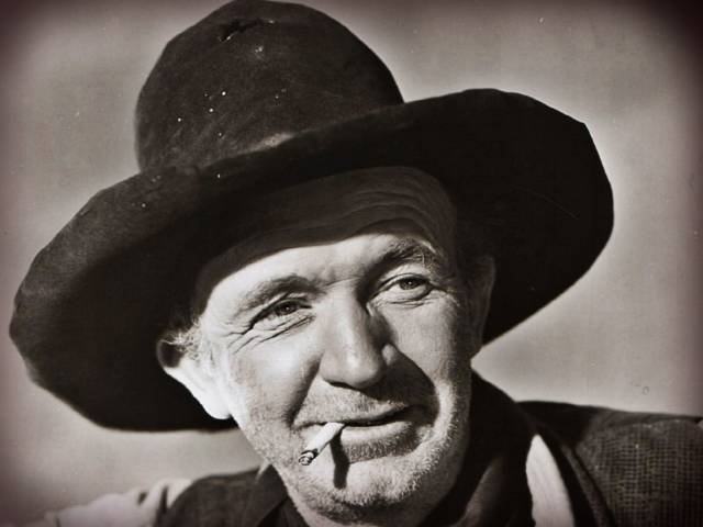 [Imagen: Walter-Brennan.jpg]