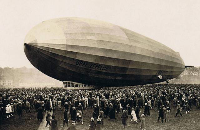 zeppelin dirigible
